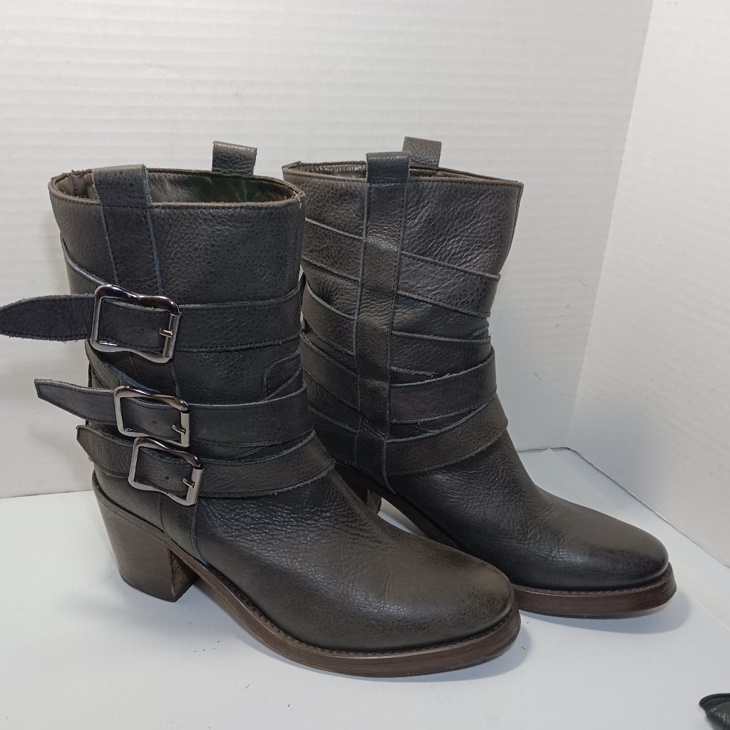Yin All Leather Belted Ankle Boots Italy Size 9m